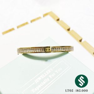 Lắc tay đính full đá Chanel cực sangg