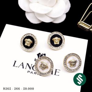 Khuyên tai Versace hot trend mà các chị em đang săn lùng, một item hot hit không thể bỏ qua b265-b266