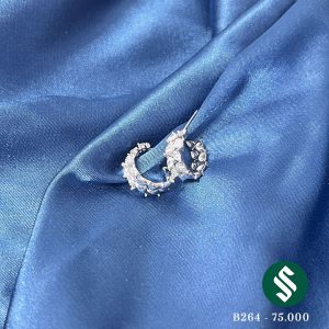 Khuyên tai vòng họa tiết chiếc lá nhẹ nhàng đơn giản với các hạt đá bling bling
