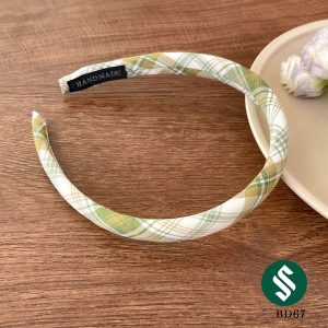 Set bao gồm 6 băng đô màu pastel ngọt ngào - xanh caro