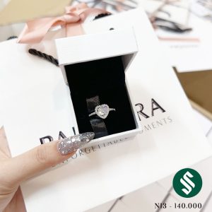 Nhẫn Pandora trái tim bạc, viền hàng đá sáng lấp lánh