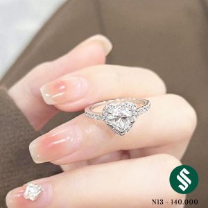 Nhẫn Pandora trái tim bạc, hàng đá trên thân sáng lấp lánh