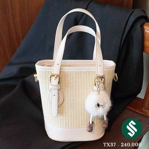 Túi cói đế da  lèm móc treo gấu xinh xắn