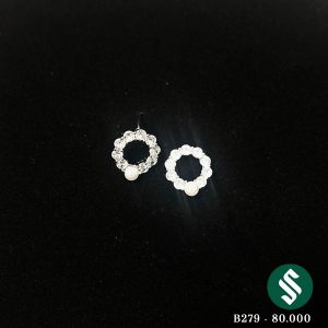 Khuyên bạc tròn chấm ngọc 9 hạt đá