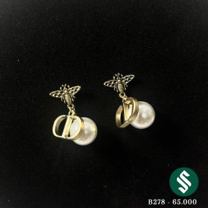 Khuyên CD hạt ngọc con ong vô cùng nổi bật