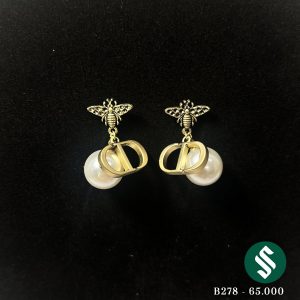 Khuyên CD hạt ngọc con ong đang là xu hướng được ưa chuộng