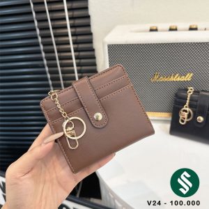 Ví da trơn cúc bấm móc treo cận cảnh màu nâu