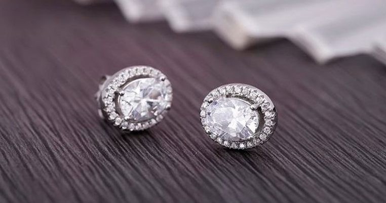 Vì sao trang sức titan đang trở thành xu hướng?