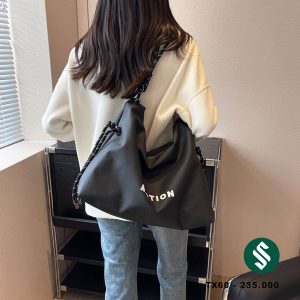 Túi Motion big size da mềm màu đen lên form