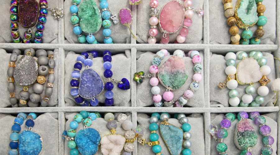 đá thiên nhiên hiện đang rất được ưa chuộng