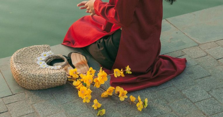 Gợi ý 5 mẫu túi xách đi chơi Tết cho các nàng