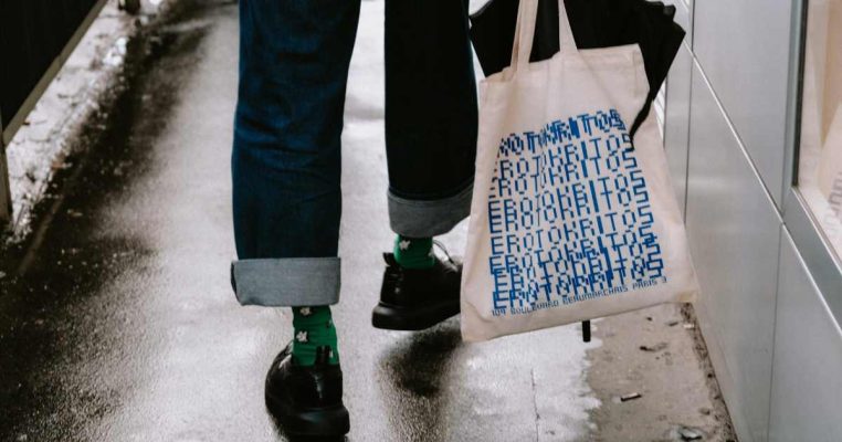 khám phá công dụng của túi tote mà bạn nên biết