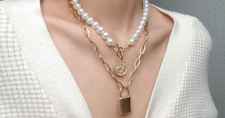 Mẹo chọn dây chuyền phù hợp với các loại cổ áo